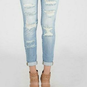 KANCAN distressed stretch jeans